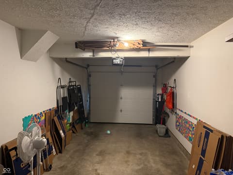 Garage at 1204 Paradise Way N, Greenwood, IN