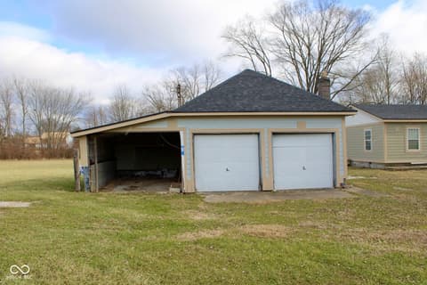 Garage at 5216 W Southport Road, Indianapolis, IN