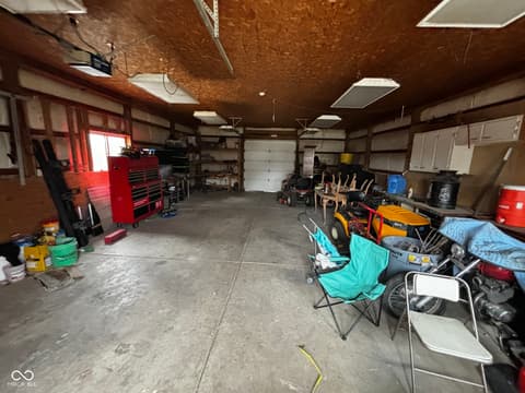 Garage at 1730 Wishmeyer Lane, Indianapolis, IN