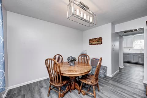 Photo of 555 Hyannis Drive, Avon, IN