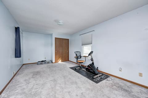 Photo of 555 Hyannis Drive, Avon, IN
