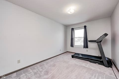 Photo of 555 Hyannis Drive, Avon, IN