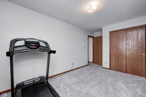 Photo of 555 Hyannis Drive, Avon, IN