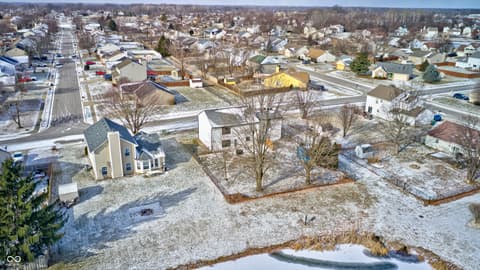 Photo of 555 Hyannis Drive, Avon, IN