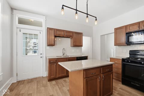 Photo of 717 Parkway Avenue, Indianapolis, IN