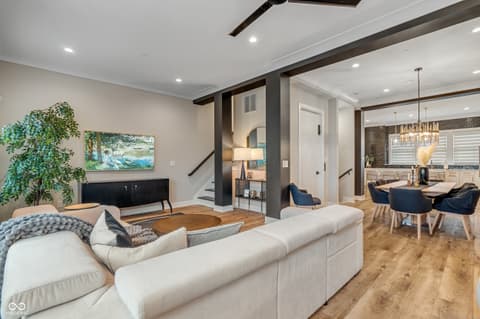 Photo of 922 Berkhamsted Lane, Carmel, IN