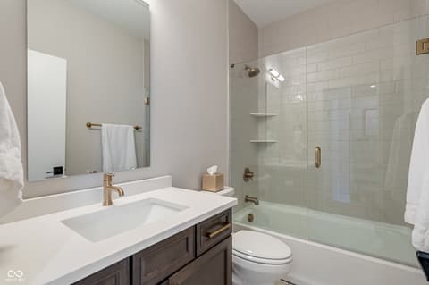 Photo of 922 Berkhamsted Lane, Carmel, IN
