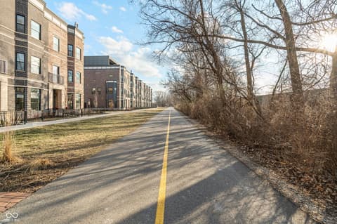 Photo of 922 Berkhamsted Lane, Carmel, IN