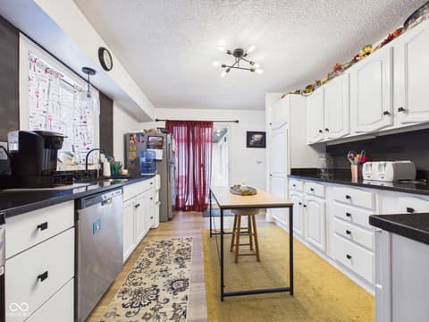 Photo of 8480 S Honey Creek Road, Muncie, IN
