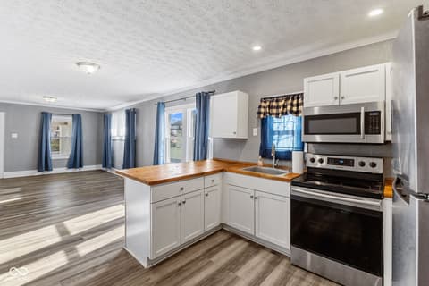 Photo of 1424 N Gladstone Avenue, Indianapolis, IN