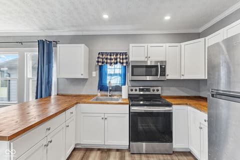Photo of 1424 N Gladstone Avenue, Indianapolis, IN