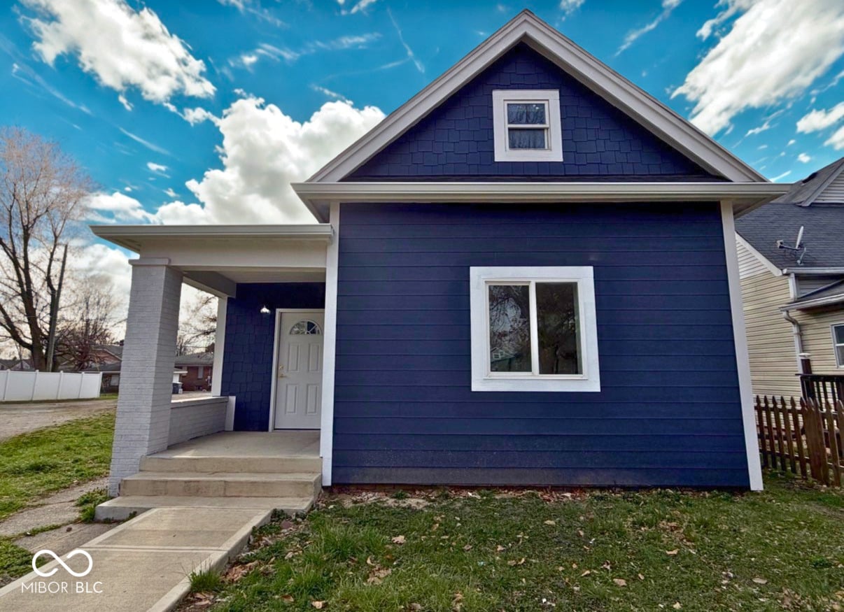 Photo of 208 N Tacoma Avenue, Indianapolis, IN