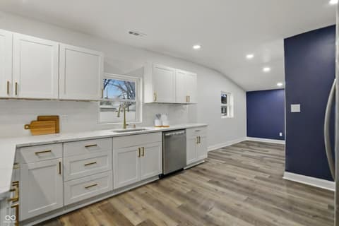 Photo of 208 N Tacoma Avenue, Indianapolis, IN