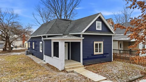 Photo of 208 N Tacoma Avenue, Indianapolis, IN