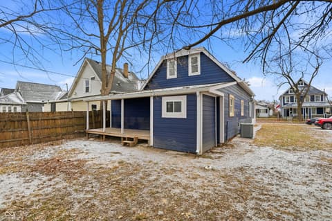 Photo of 208 N Tacoma Avenue, Indianapolis, IN