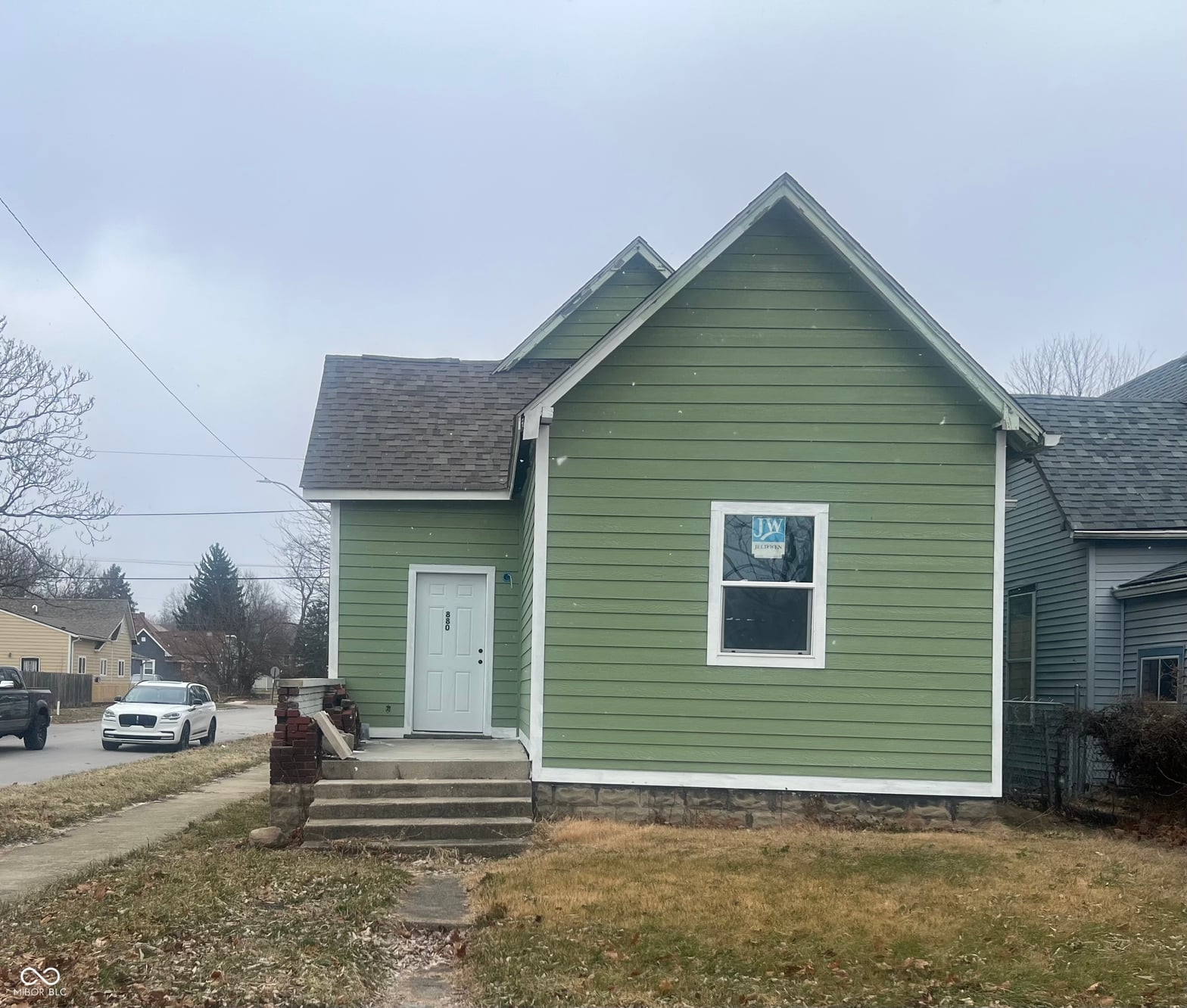 Front exterior at 880 W 25th Street, Indianapolis, IN