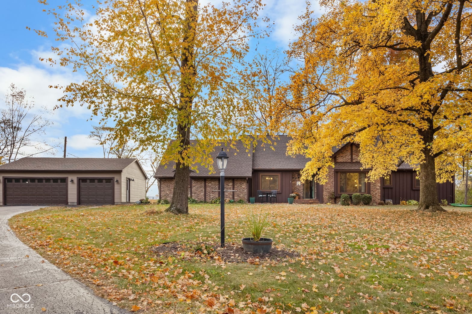 Front exterior at 1309 Forest Drive, Frankfort, IN