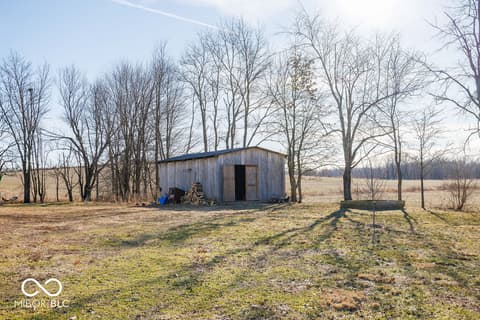 Yard at 14154 Defore Road, Coal City, IN