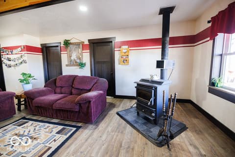 Living room at 14154 Defore Road, Coal City, IN