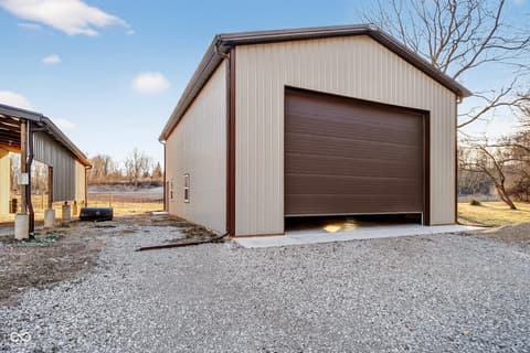 Barn — 2594 E Traction Road, Crawfordsville, IN