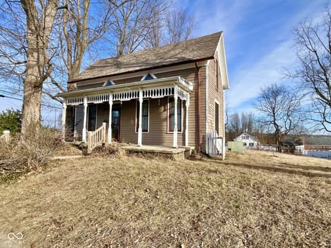 221 N Sycamore St