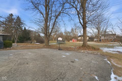 Yard at 2711 Pomona Court, Indianapolis, IN
