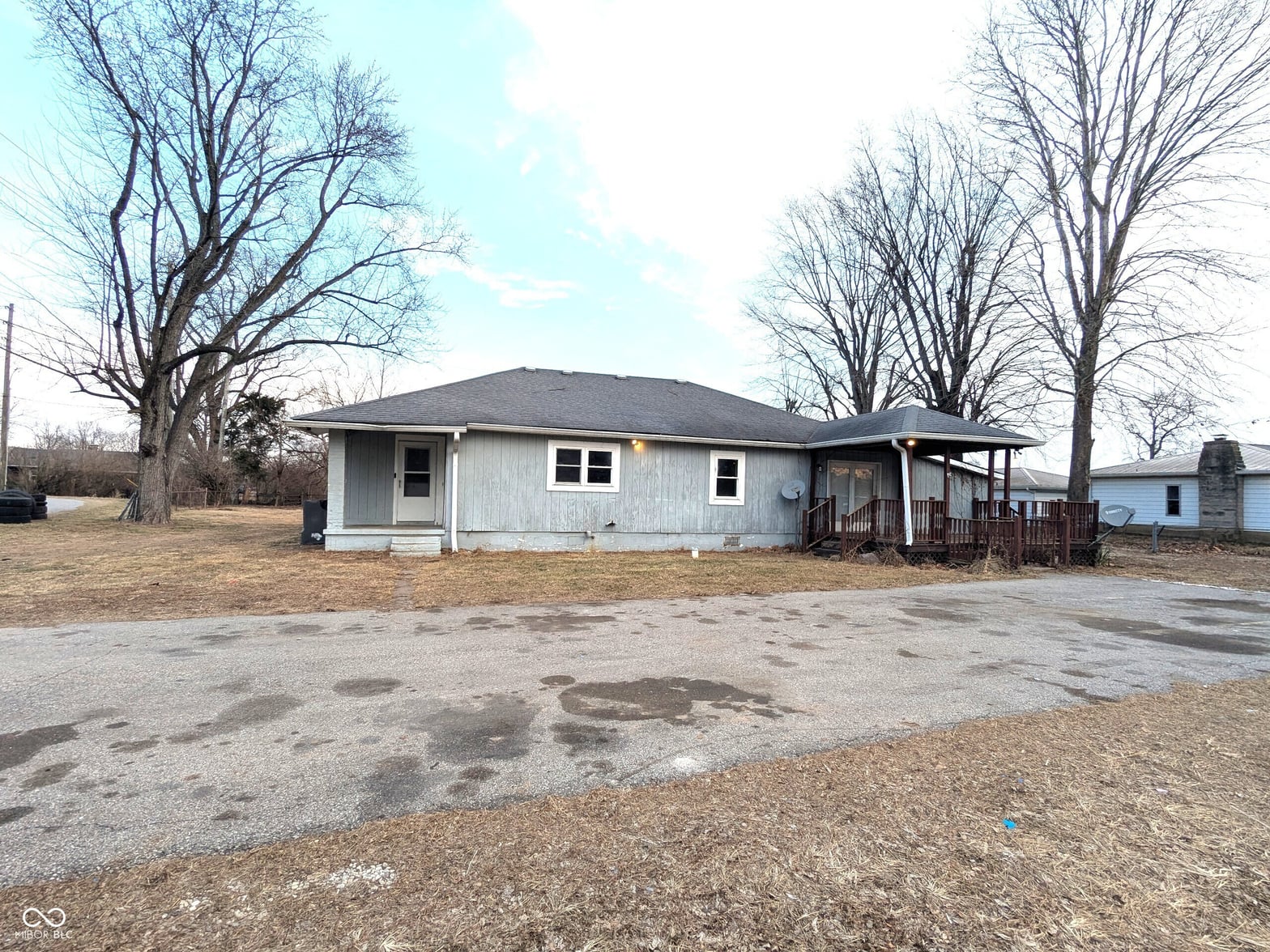 Photo of 8249 Lake Road, Indianapolis, IN