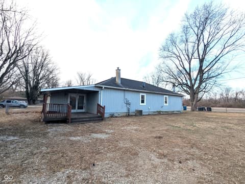 Photo of 8249 Lake Road, Indianapolis, IN
