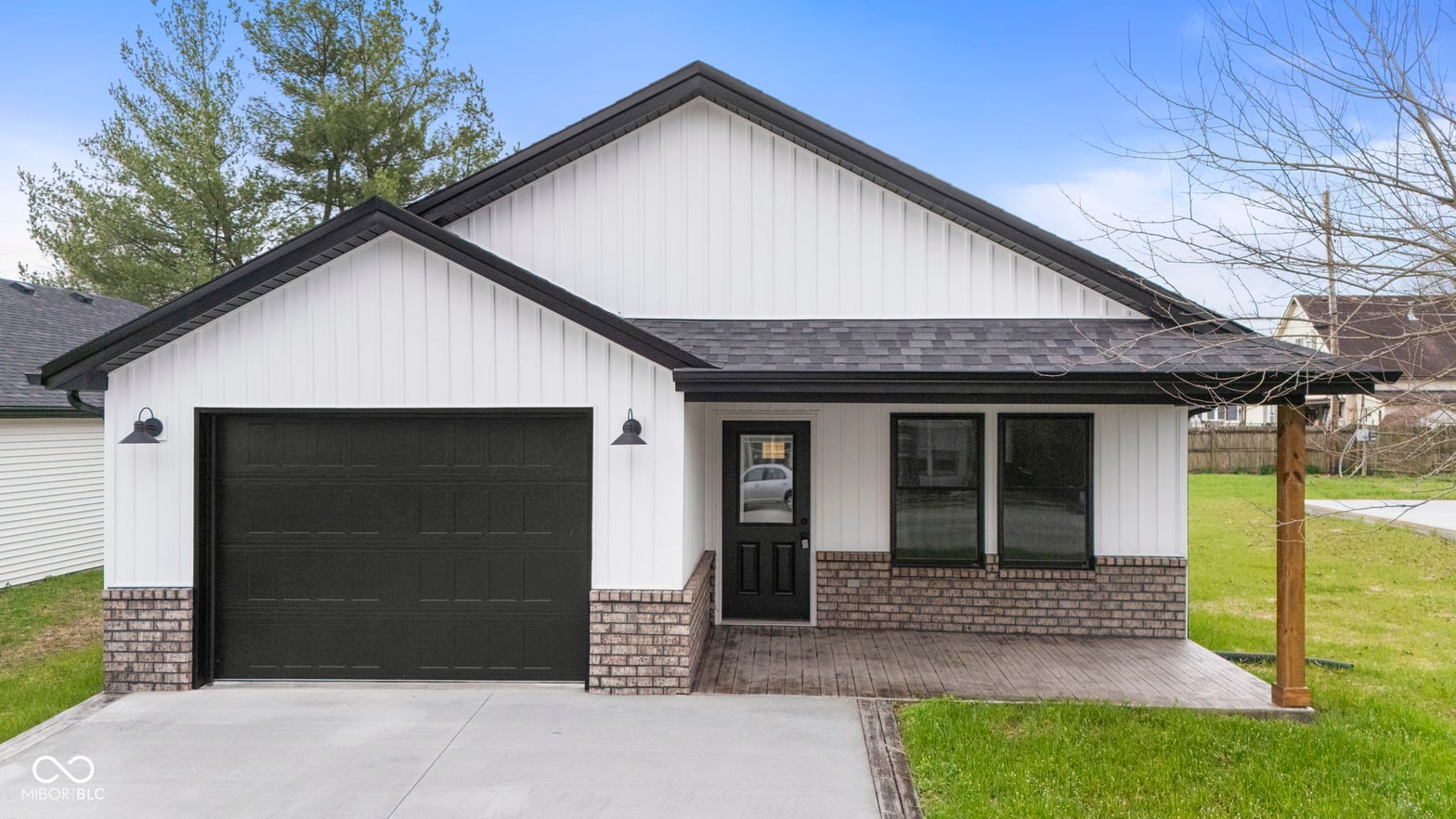 Photo of 633 W Cherry Street, Scottsburg, IN