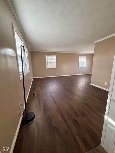 Photo of 660 E Bonebrake Road, Veedersburg, IN