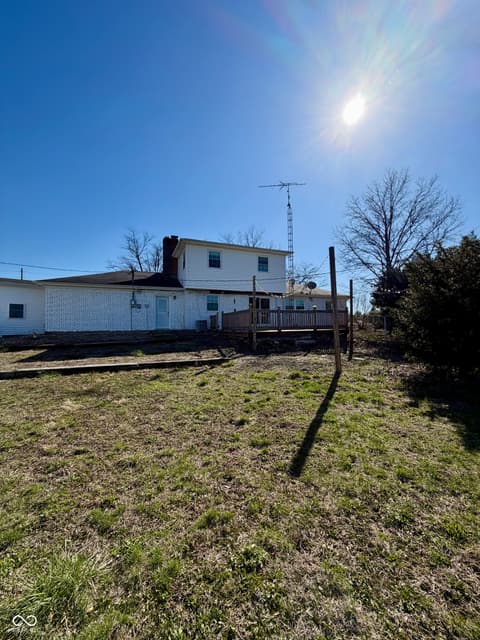 Photo of 660 E Bonebrake Road, Veedersburg, IN