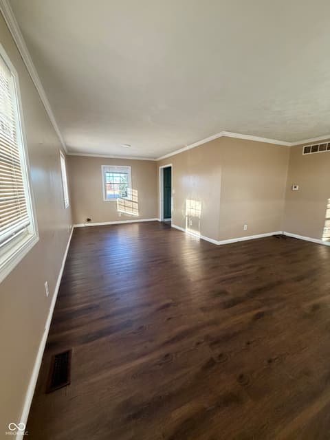 Photo of 660 E Bonebrake Road, Veedersburg, IN