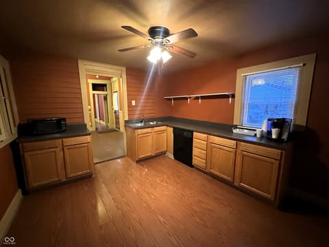 Photo of 302 E Washington Street, Waynetown, IN