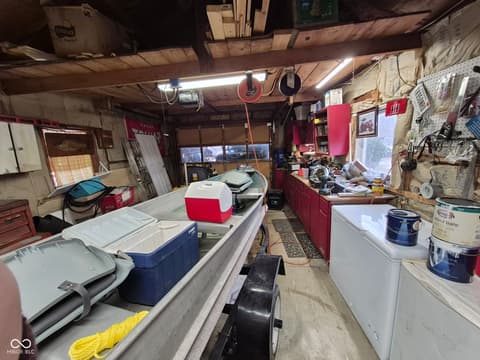 Garage at 8001 Dyson Drive
