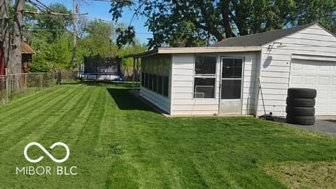 Yard at 887 S Auburn Street, Indianapolis, IN