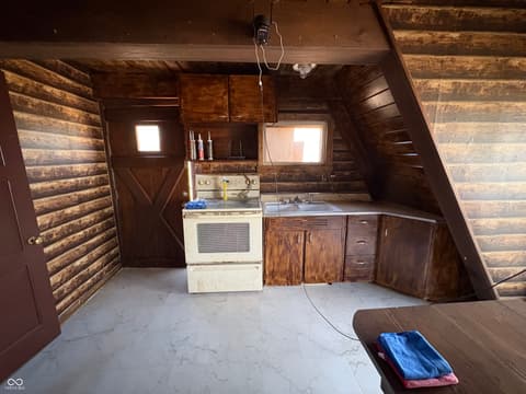 Photo of 6155 Private Road 1125 N, Poland, IN