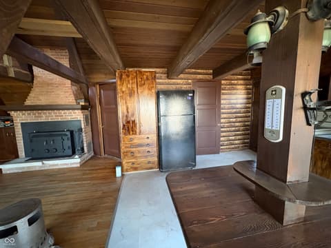 Photo of 6155 Private Road 1125 N, Poland, IN