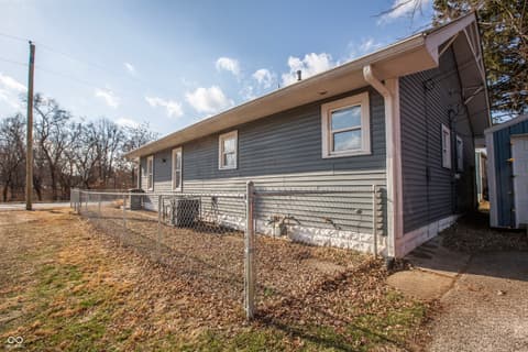 Photo of 826 E Pleasant Run Parkway North Drive, Indianapolis, IN