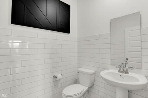 Photo of 1560 Pine Circle, Franklin, IN