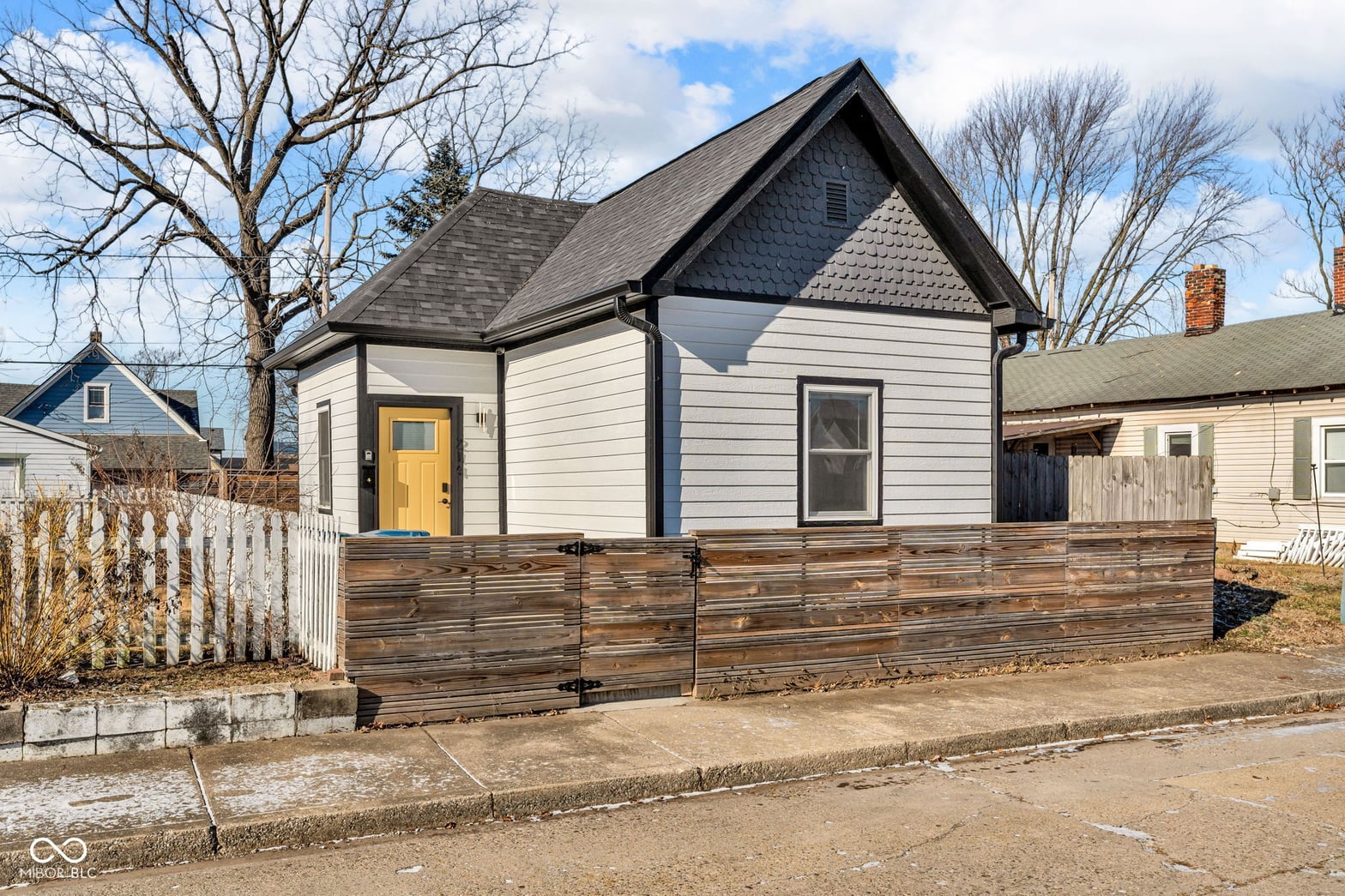 Photo of 214 Detroit Street, Indianapolis, IN
