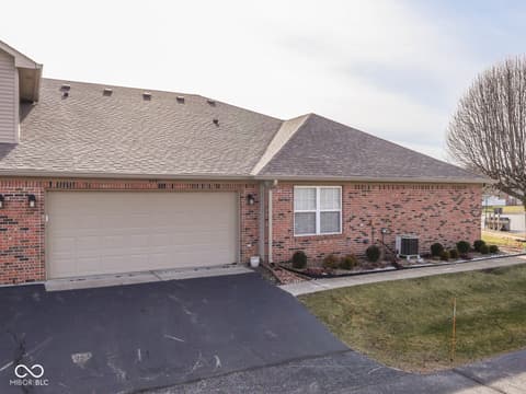 Garage at 6147 Old Course Place, Indianapolis, IN