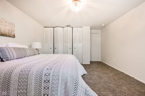 Photo of 8060 Castle Farms Court, Indianapolis, IN