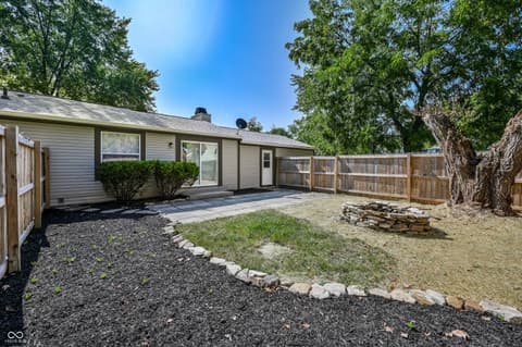Photo of 8060 Castle Farms Court, Indianapolis, IN