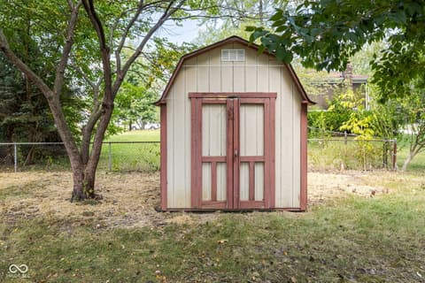 Photo of 8060 Castle Farms Court, Indianapolis, IN