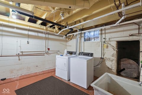 Laundry room at 1025 Oswego Road, Carmel, IN
