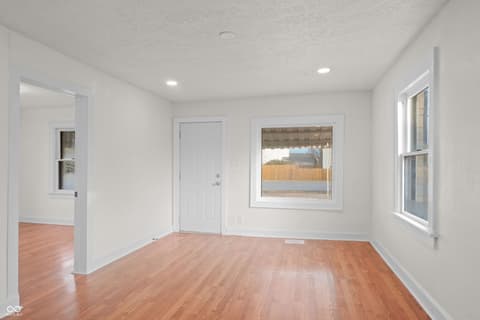 Foyer at 2928 S Arlington Avenue, Indianapolis, IN