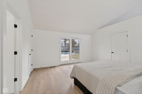 Photo of 897 Nevelle Lane, Carmel, IN