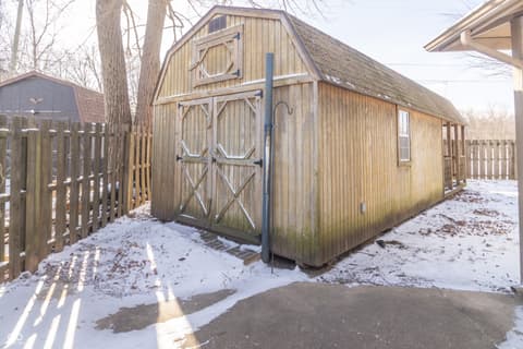 Out Buildings — 1127 Hickory Lane, New Castle, IN
