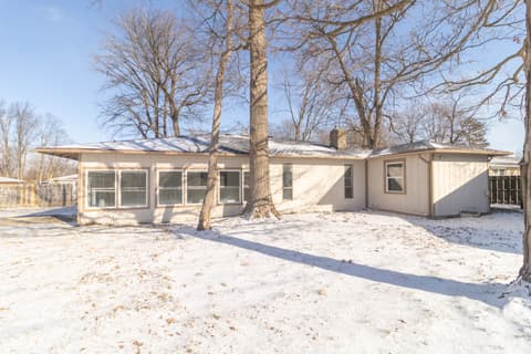 Front exterior at 1127 Hickory Lane, New Castle, IN