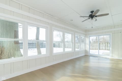 Bonus room at 1127 Hickory Lane, New Castle, IN